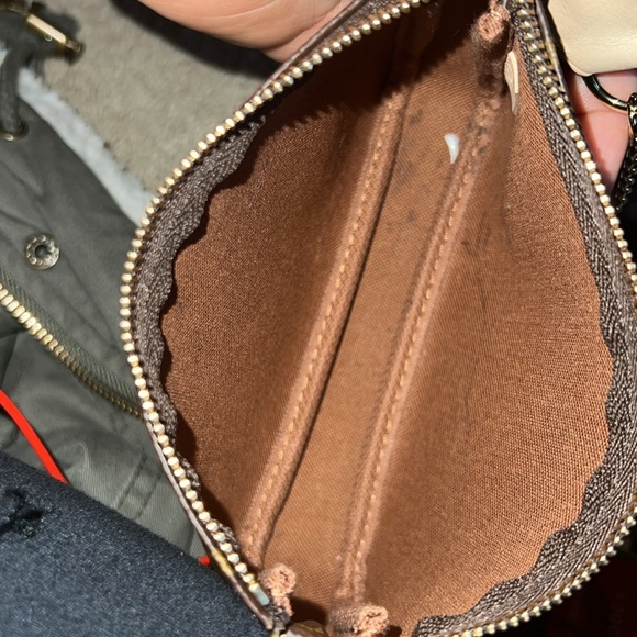 LV mini Pochette - Picture 4 of 5